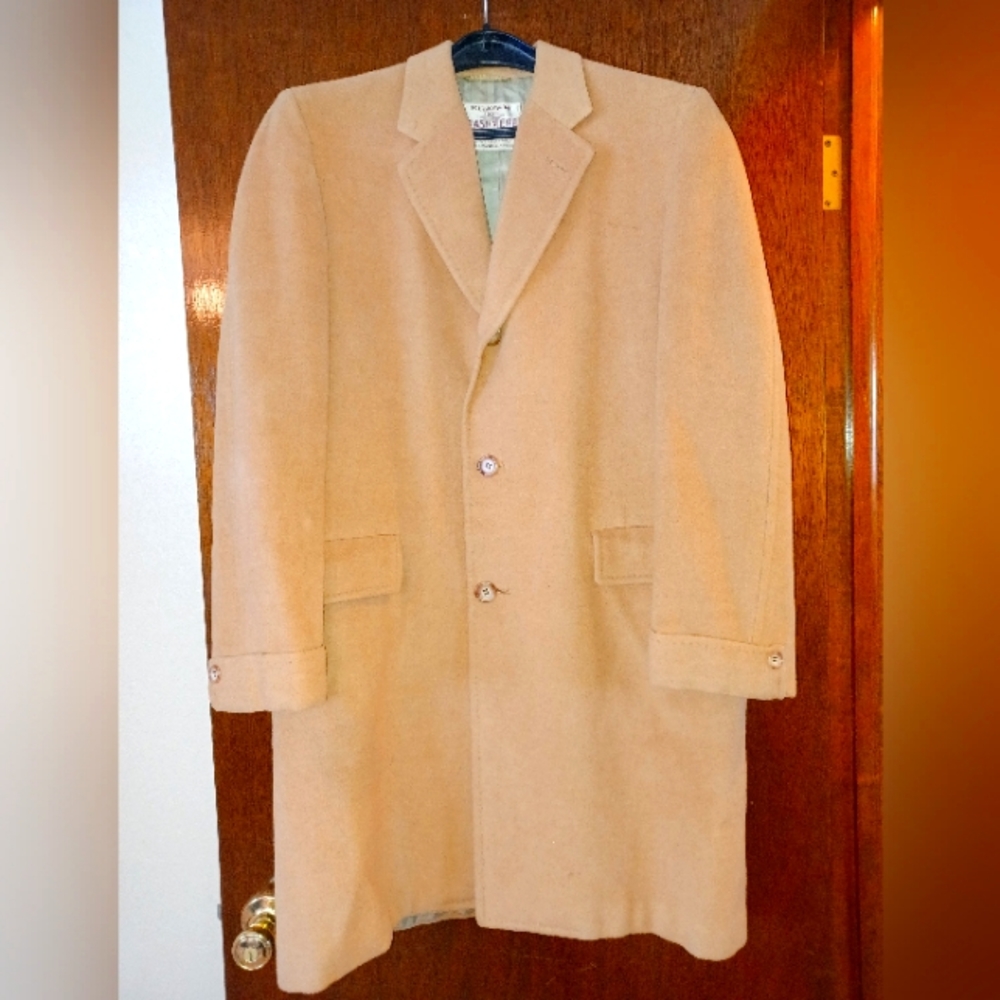 Elk's Head Gentry 100% Cashmere Men's Tan Wool Coat Size Med. $750